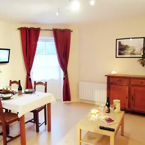 Les De La Fontaine Apartment Jullié